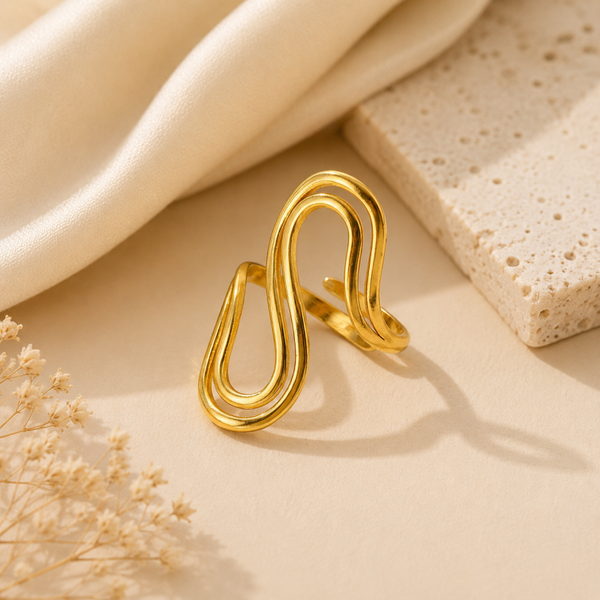 Golden Flow Abstract Ring