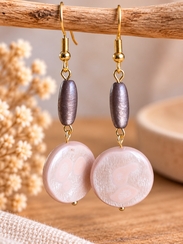 🌸 Blush Pearl – Oorbellen met parelmoerglans