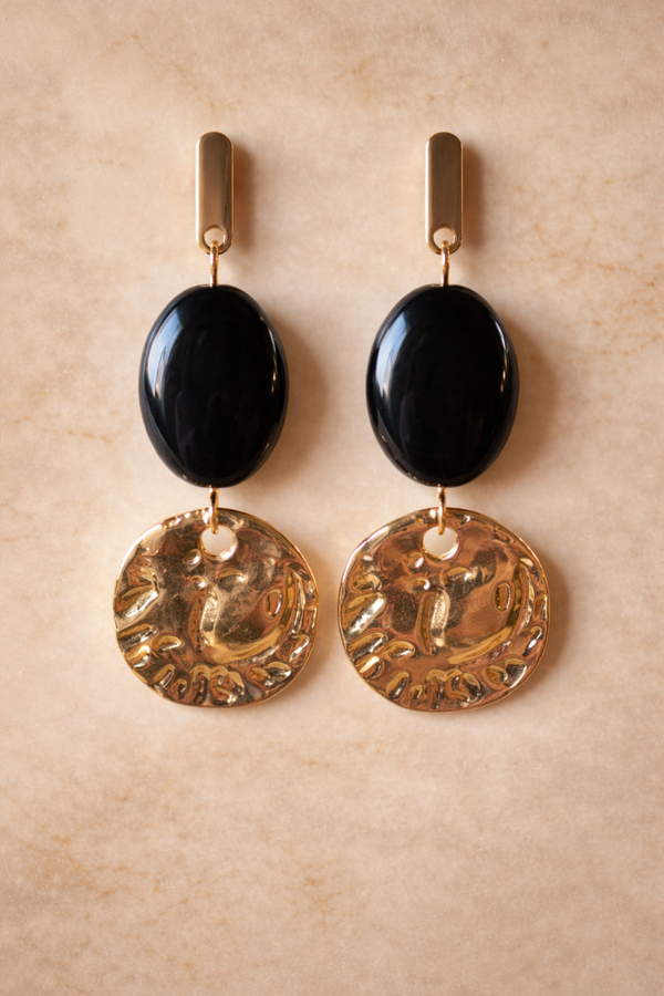 Midnight Luxe – Zwarte & Goudkleurige Statement Oorbellen