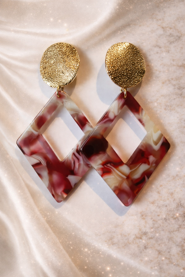 Marble Luxe Diamond Oorbellen – Goud & Marmerrood