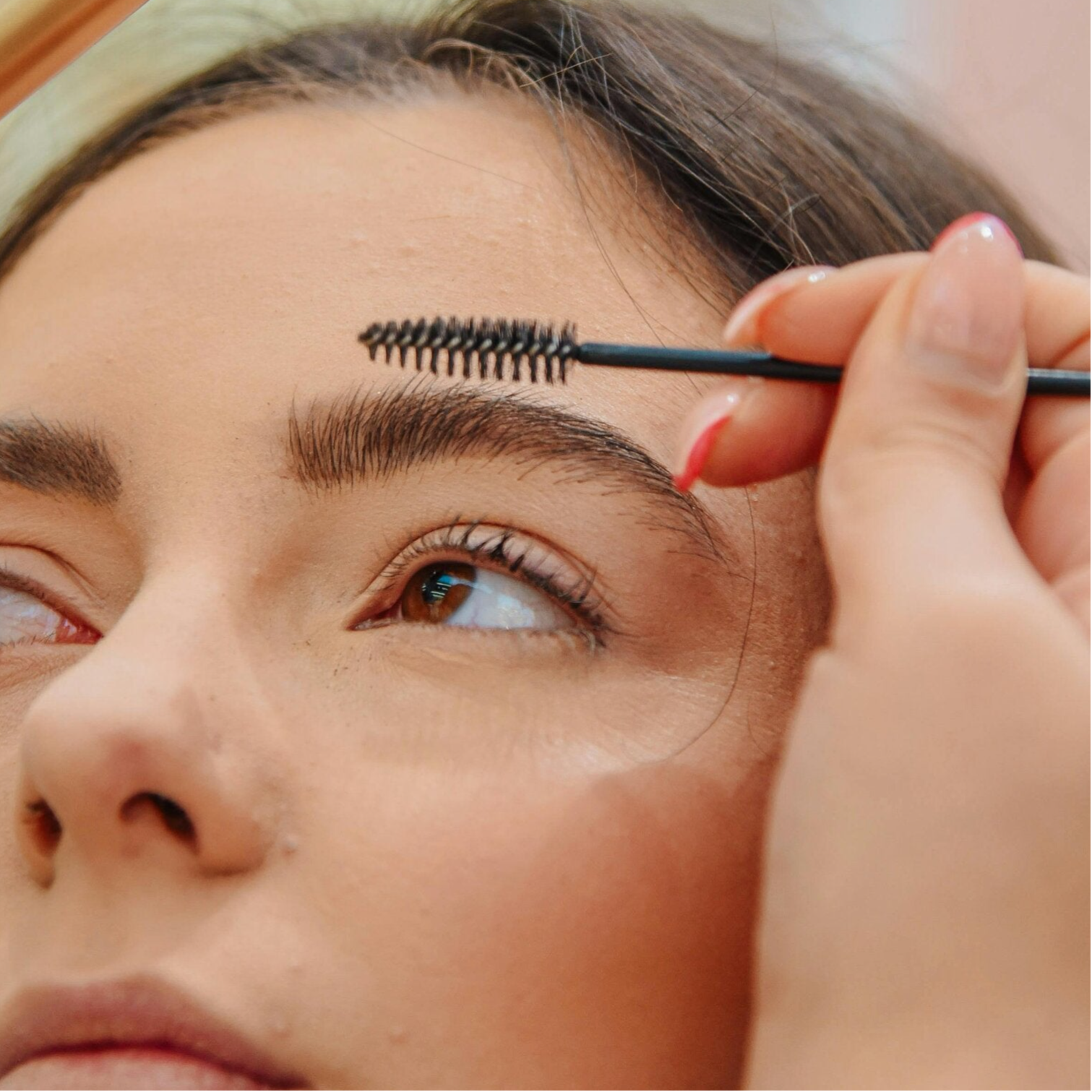 gezichtsbehandeling, facial, reiniging, masker, enzymscrub, wenkbrauwen, epileren, waxen, verven, wimpers verven, gezichtsmassage, ontspanning, klassieke behandeling, welkomstritueel, cosmeceuticals, ik skin perfection, schoudermassage