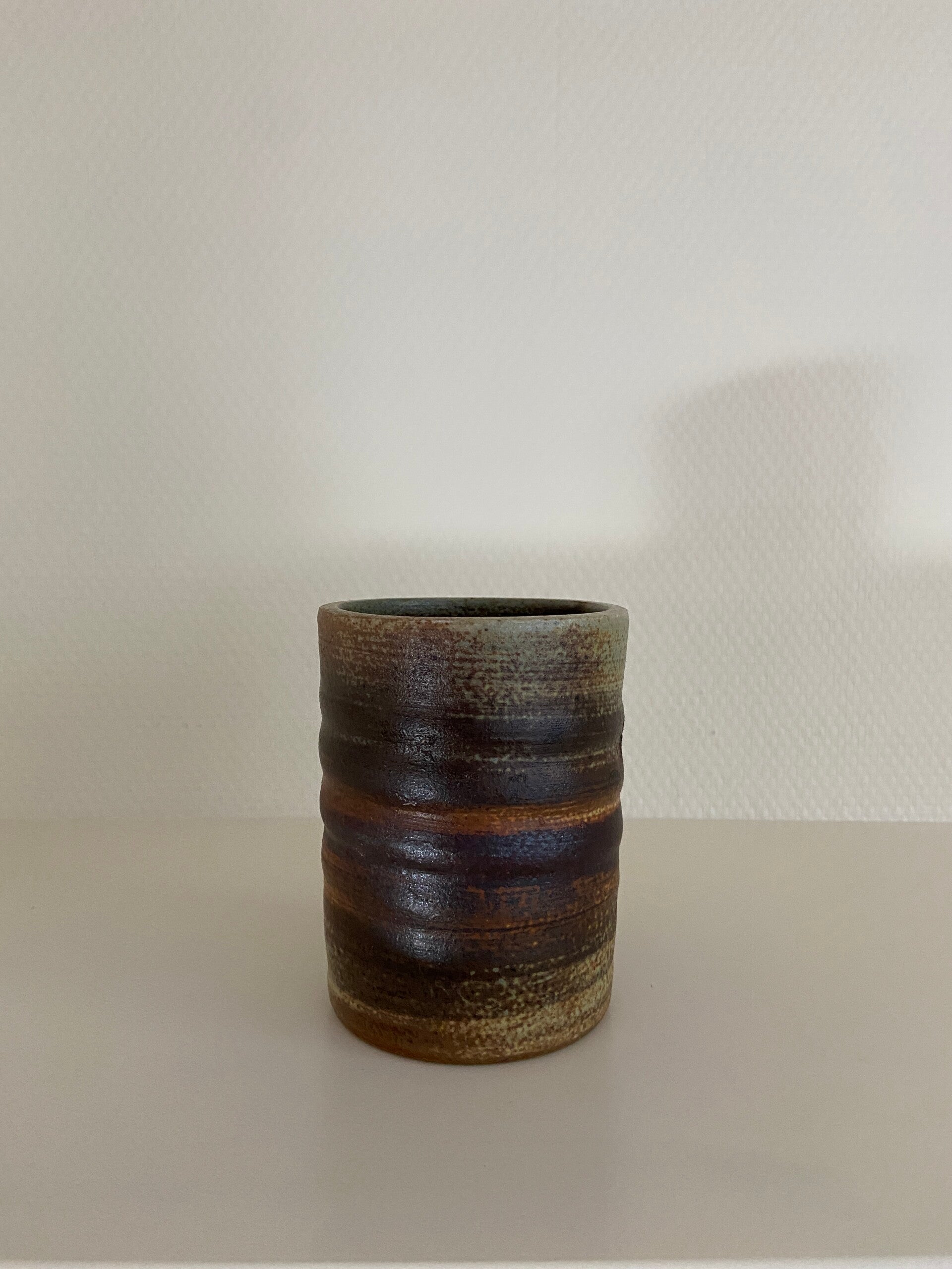 Vintage vaasje van Mobach keramiek (Utrecht)