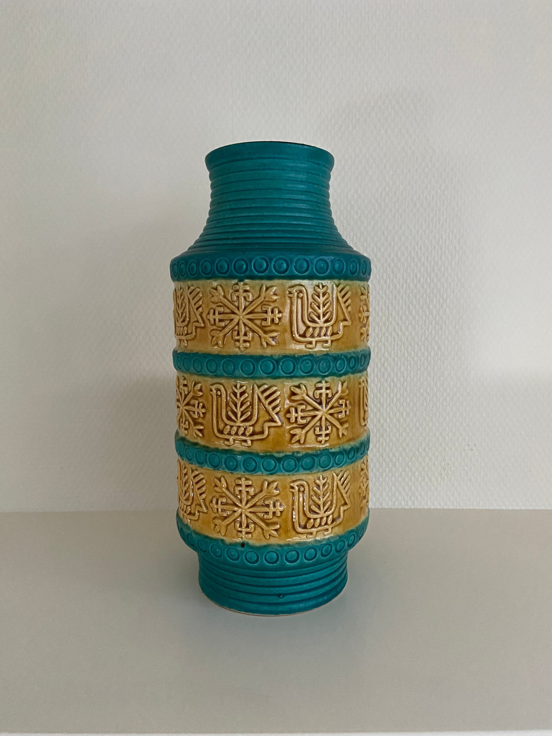 West Germany Bay vaas 64-30