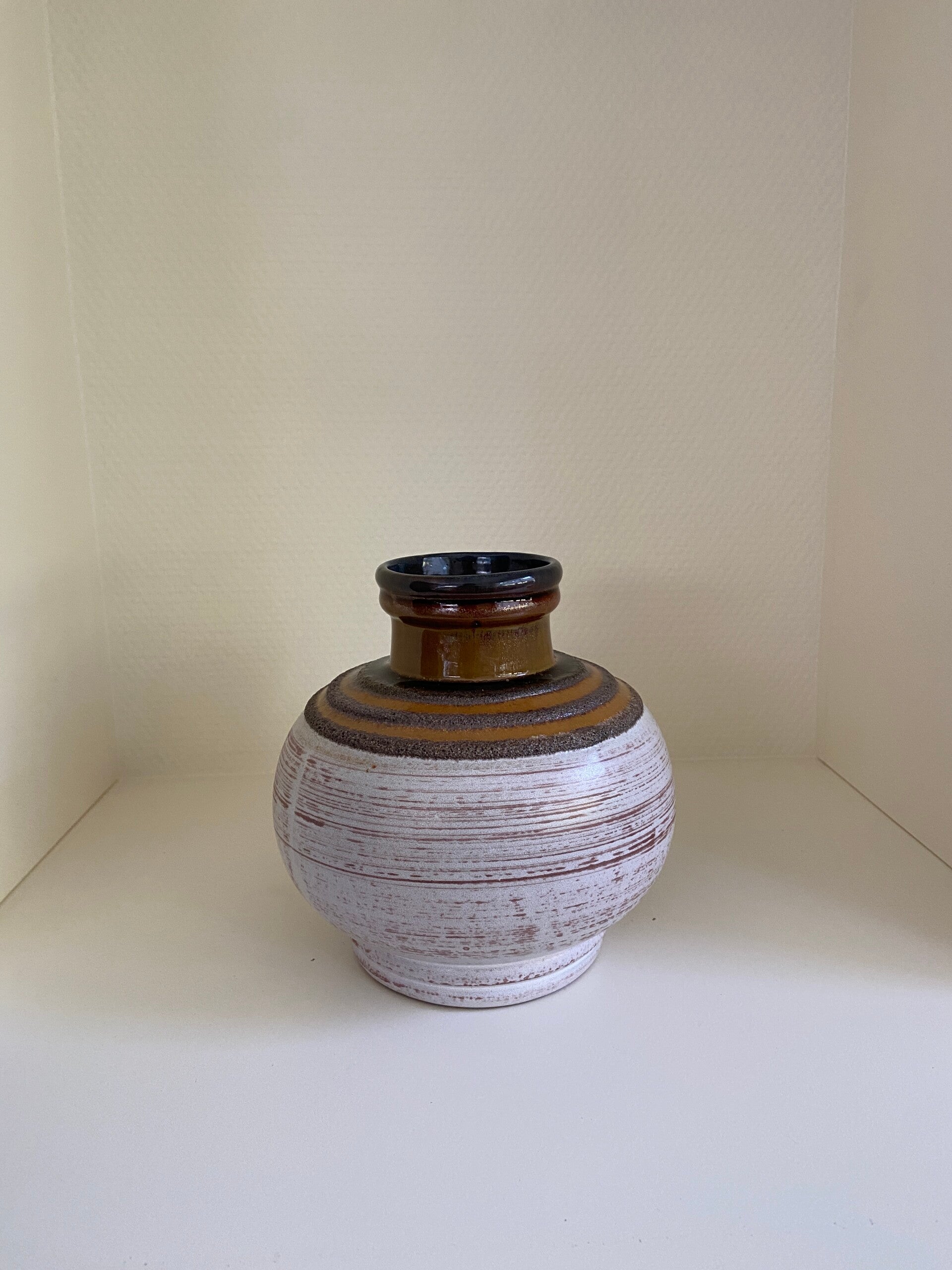 GDR Strehla  vaas 7427