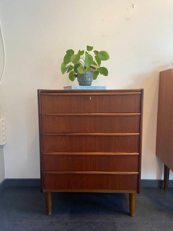 Vintage Deense ladekast in teak met 5 laden