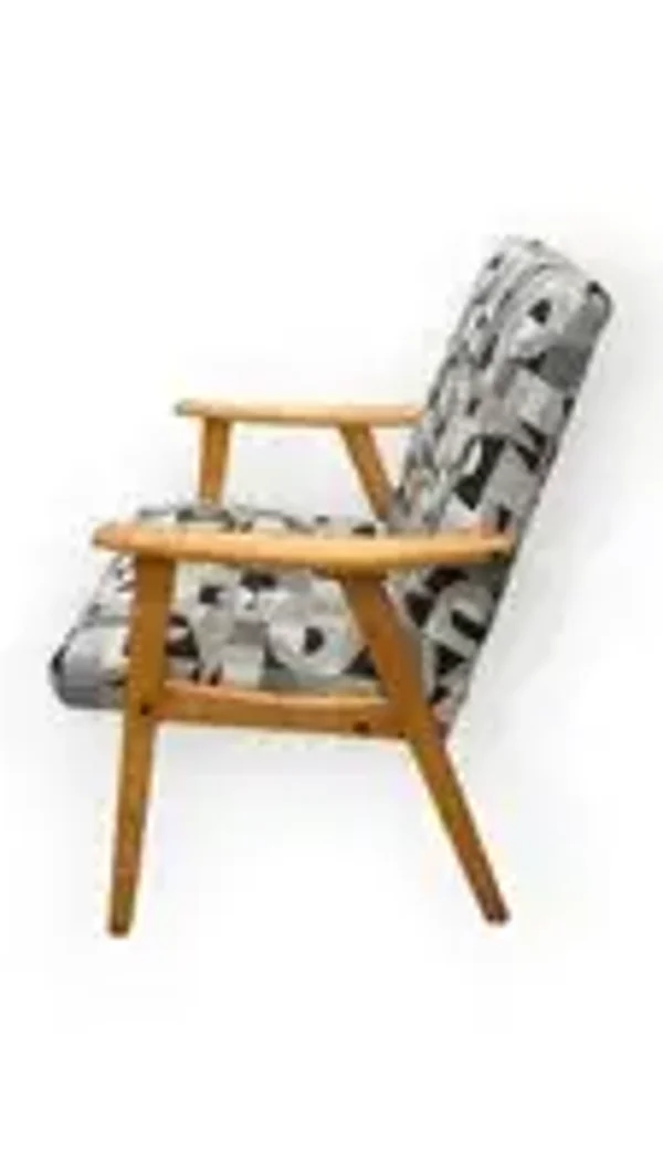 Fauteuil in Jozef Chierowski stijl, nieuw gestoffeerd