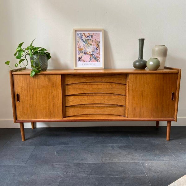 Vintage Deens dressoir met laden en schuifdeuren