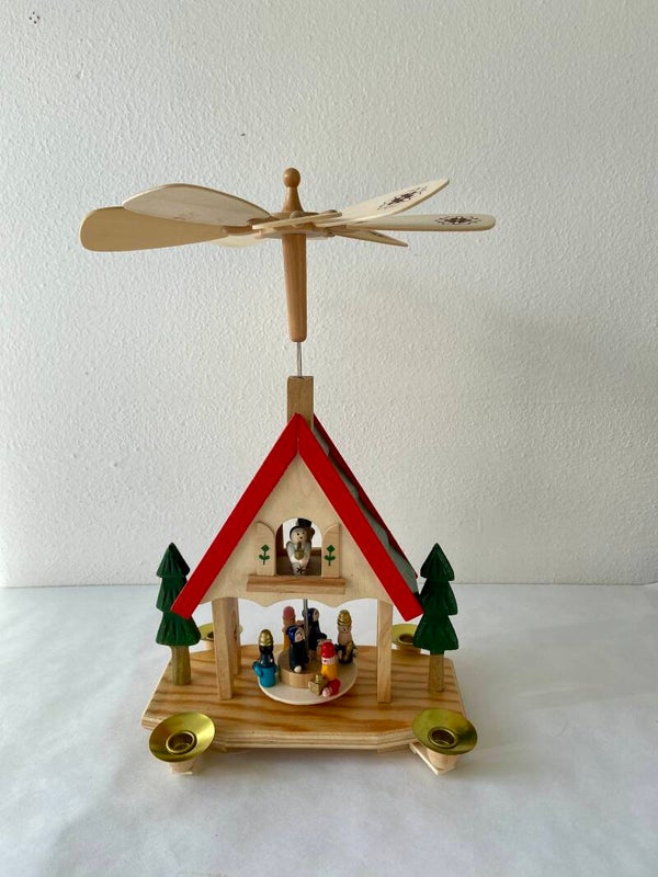 Kerstmolen, 1 laags met 4 kaarshouders