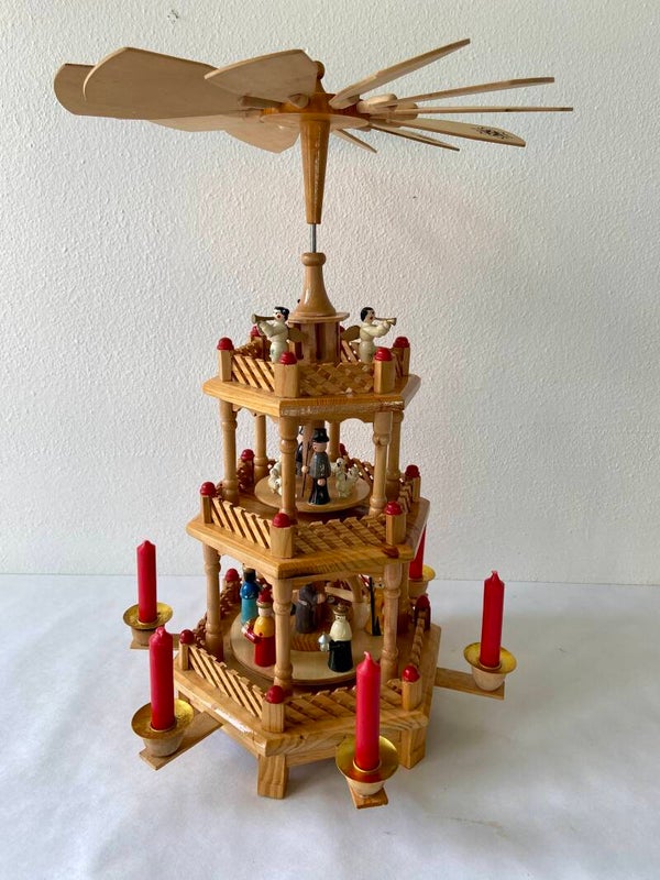 Kerstmolen 3-laags, uitbeelding kerstverhaal