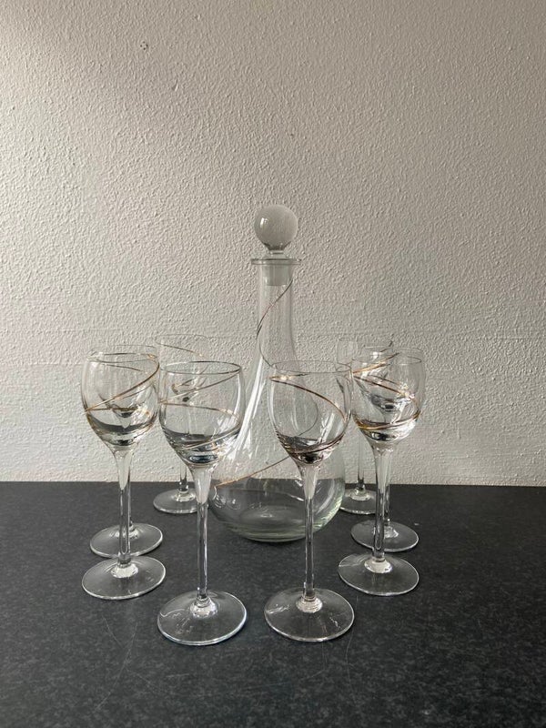 Likeurset 9-delig, 8 glazen en 1 karaf met stop