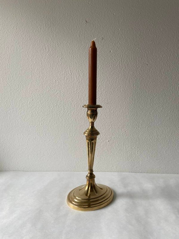 Hoge messing kandelaar met ovalen voet, zware kwaliteit