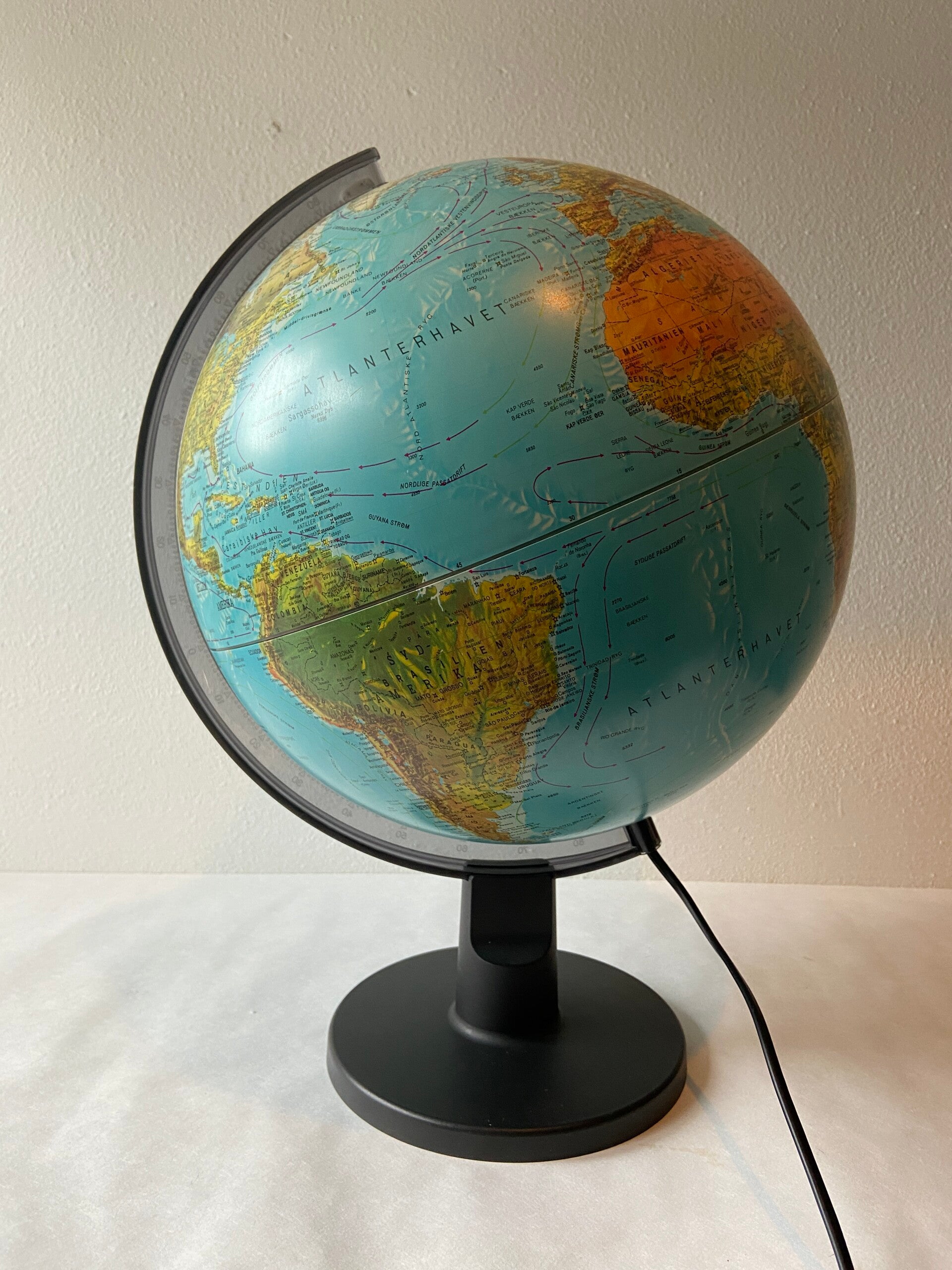 Vintage Deense Scan Globe model type 5y