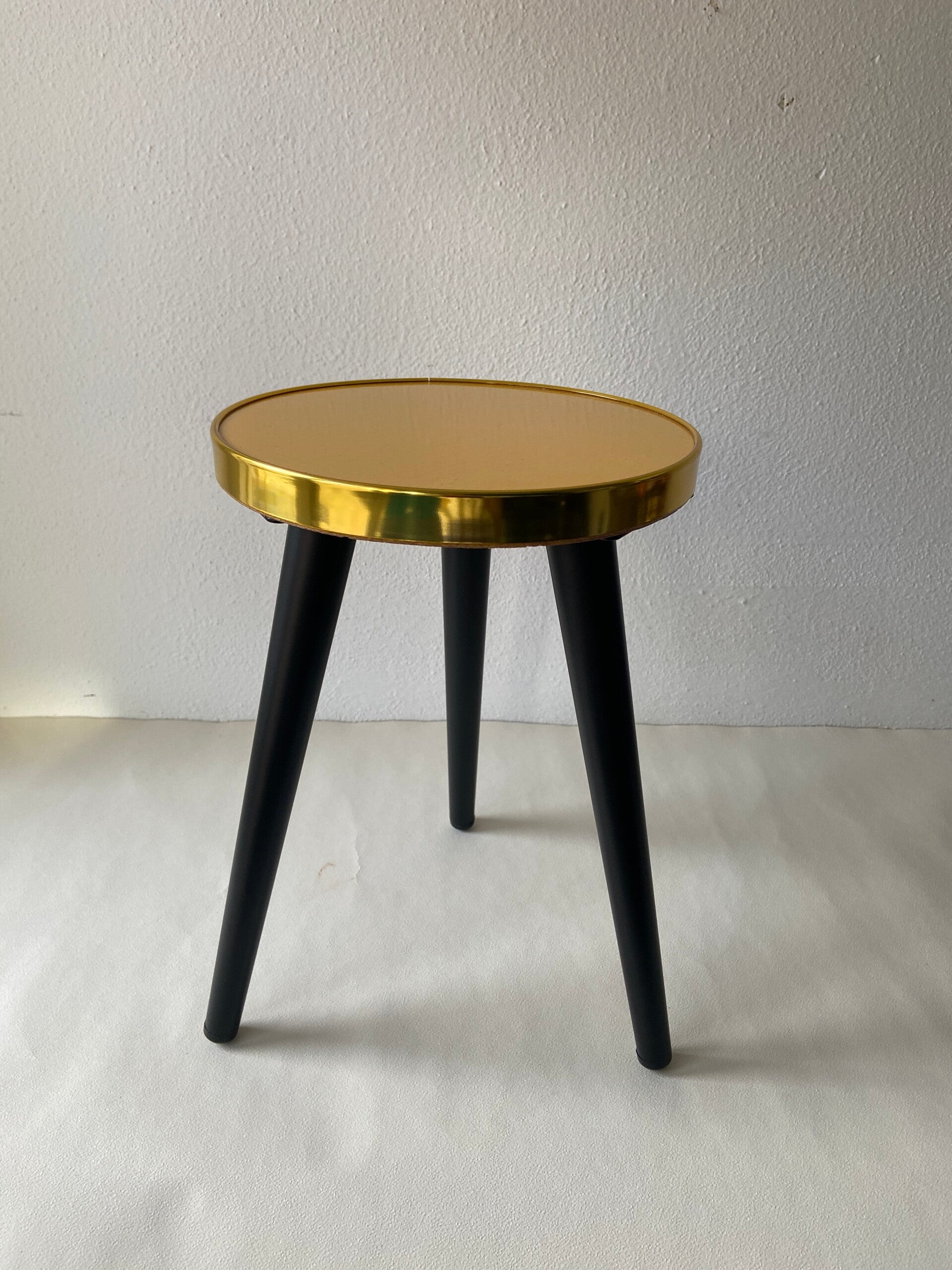 Retro plantentafeltje/bijzettafeltje geel blad