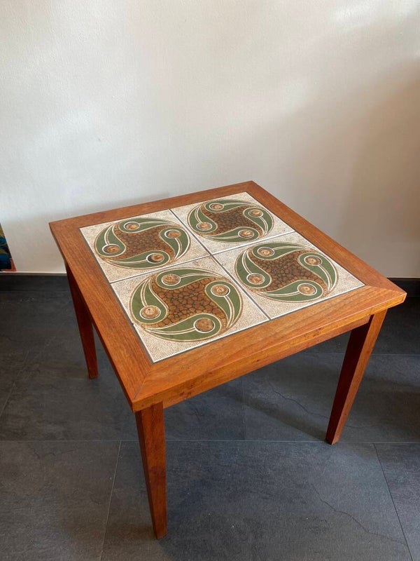 Vintage Deense bijzettafel teakhout met keramische tegels, jaren '70