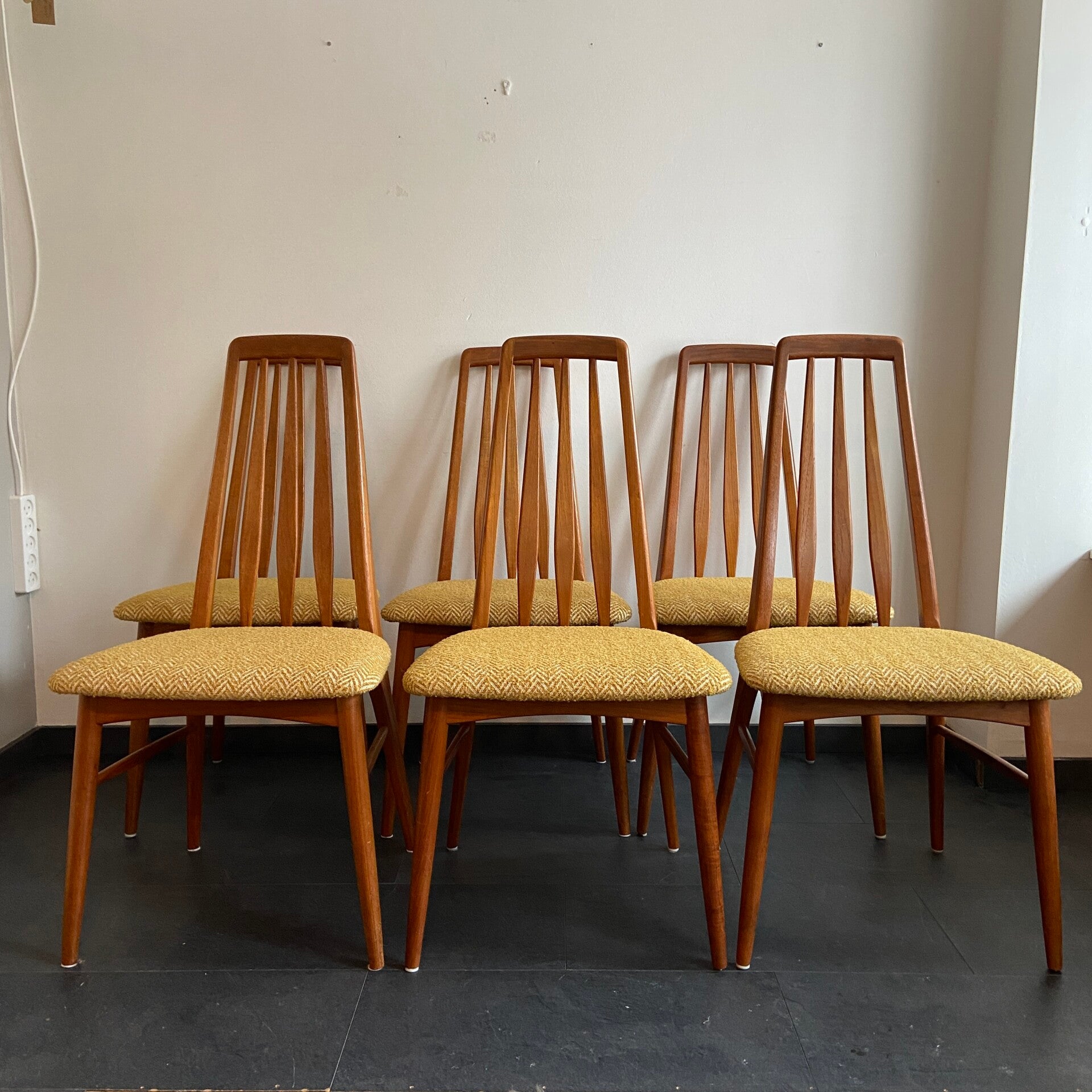 Set van 6 vintage  eetkamerstoelen  van Niels Kofoed