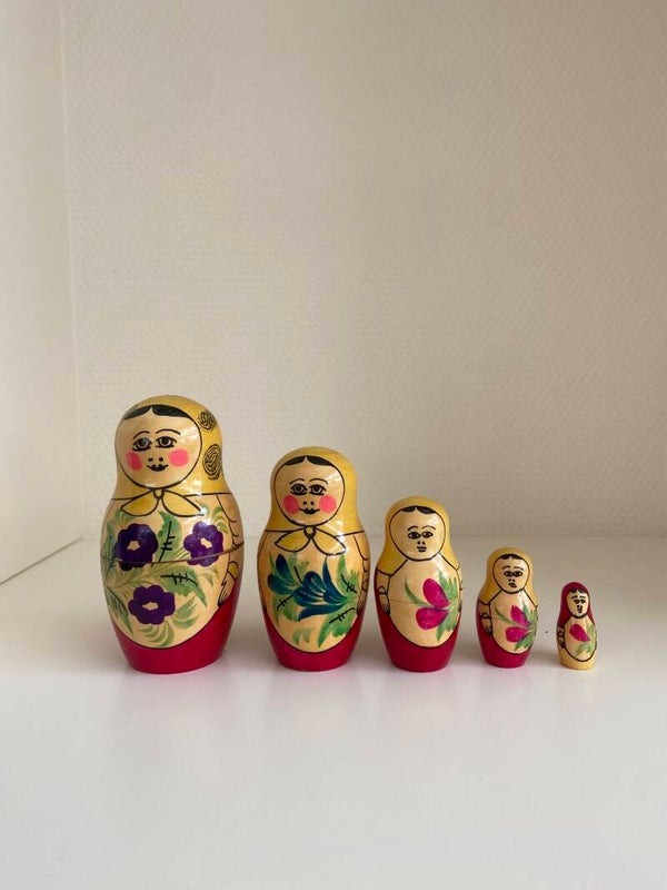 Set van 5 vintage Matroesjka poppen