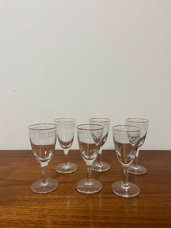 Set van 6 kleine vintage likeurglazen met gouden rand