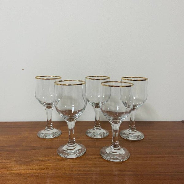 Set van 5 vintage Franse wijnglazen met gouden rand