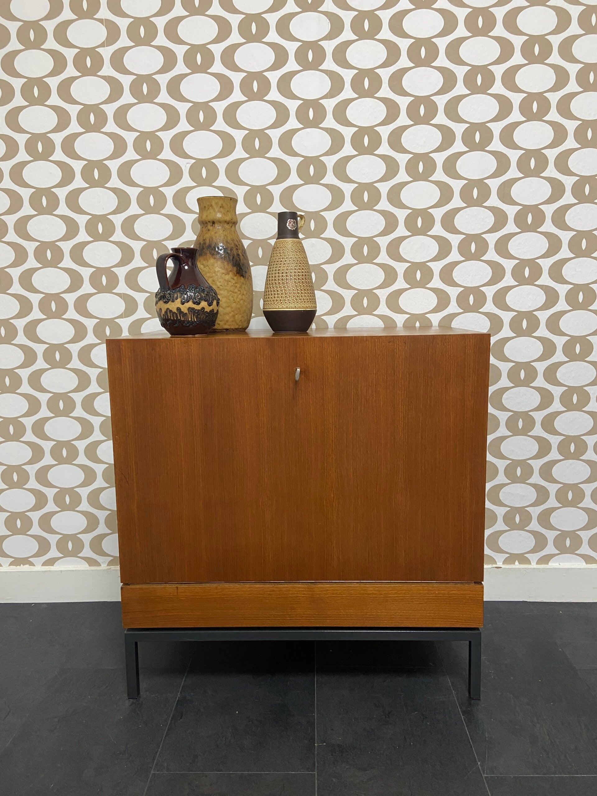 Vintage Duits notenhouten kastje met klep