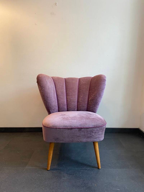 Vintage Cocktailfauteuil met lila velours bekleding