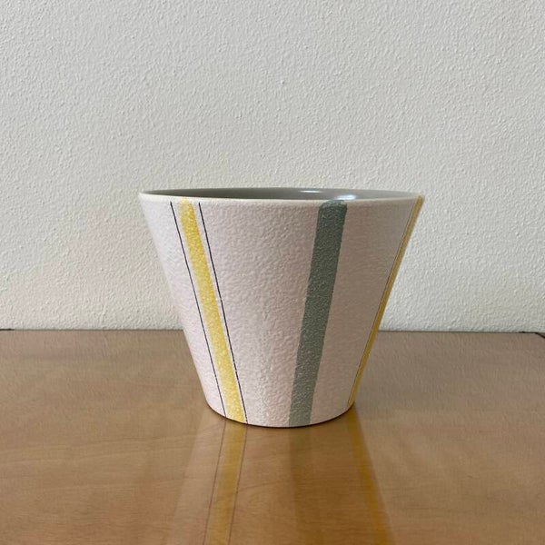 Vintage bloempot met pasteltinten van ADCO (Groningen) 2116-1
