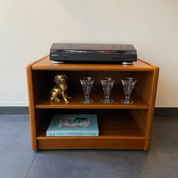 Vintage Deens audio-/TV-meubel van Dyrlund op wielen