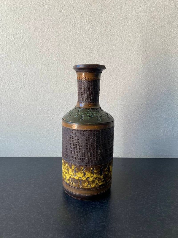 Vintage Italiaanse vaas in div. bruintinten met groene/gele accenten