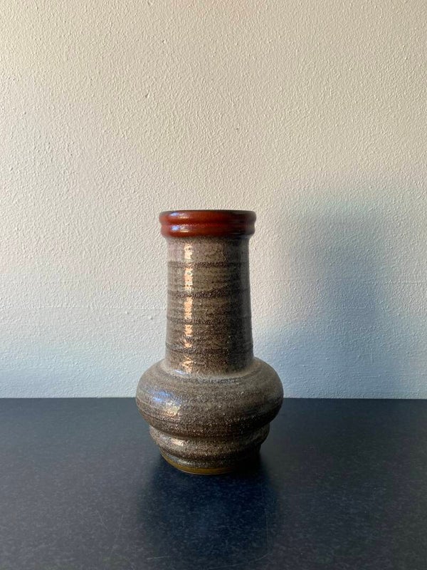 East Germany Strehla vaas 1418 in bruin/zandtinten