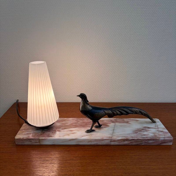 Art Deco lamp met marmeren voet en bronzen fazant