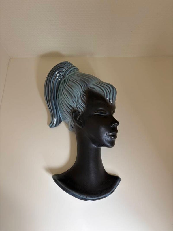 Cortendorf wandmasker vrouwenhoofd met paardenstaart, model 3672, jaren '50