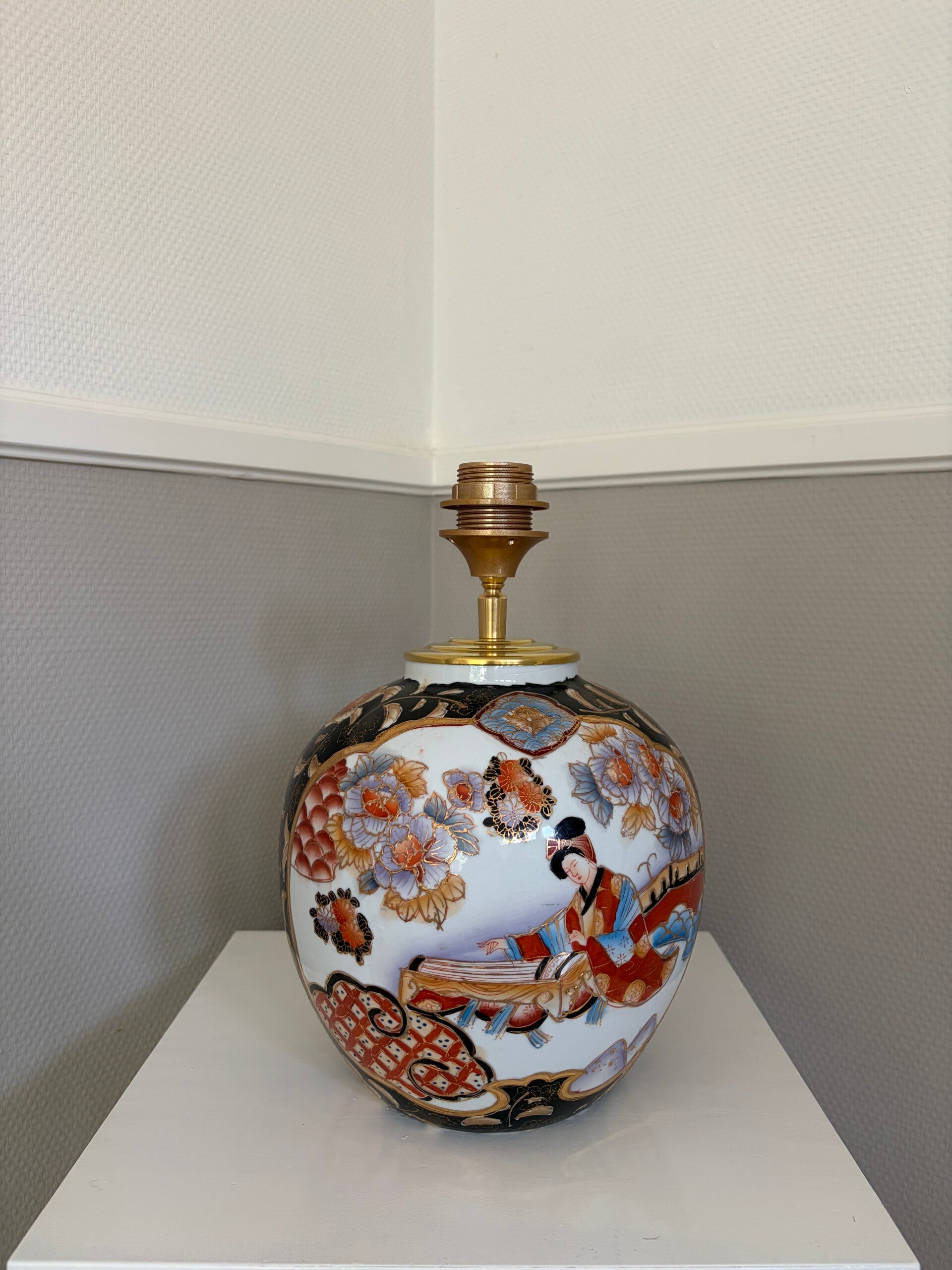 Chinese gemberpot lampvoet in zwart, terra en goud
