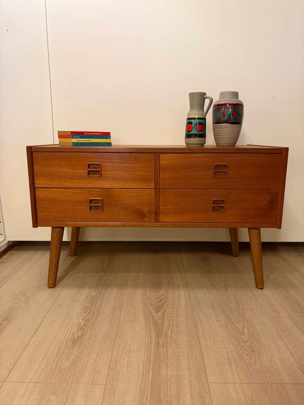Deens teak 4-ladekast /tv-meubel/halmeubel