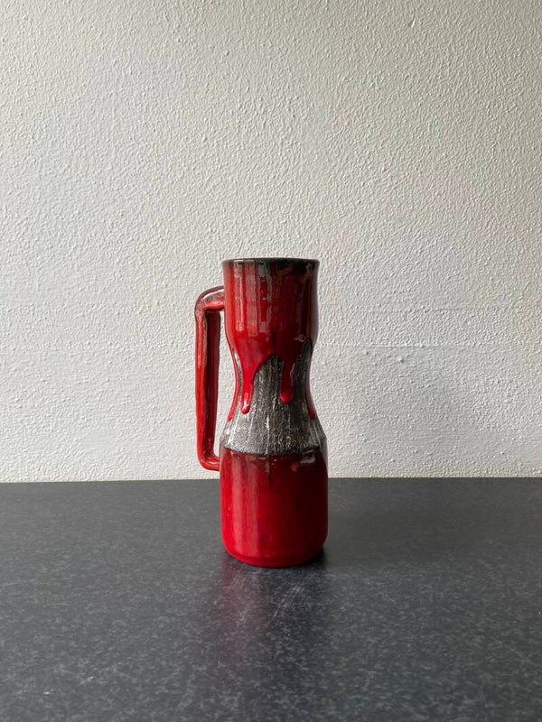 Vintage fata lava vaas in rood keramiek