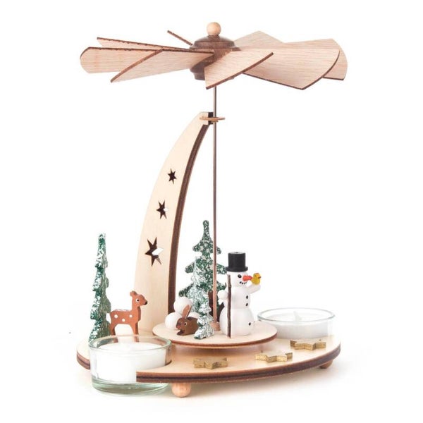 Kerstpyramide met sneeuwman en bosdieren uit het Ertsgebergte