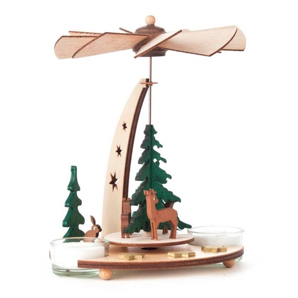 Pyramide met bosdieren voor 2 theelichten uit het Ertsgebergte