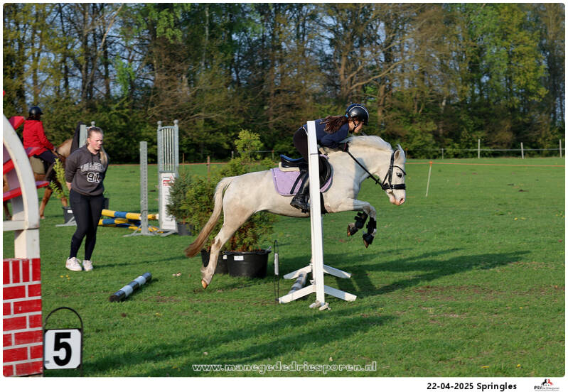 22-04-2025-springen-psv-de-driesporen-03-standard.jpg