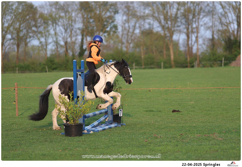 22-04-2025-springen-psv-de-driesporen-14-standard.jpg
