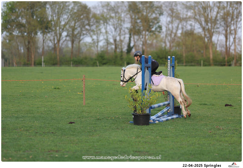22-04-2025-springen-psv-de-driesporen-24-standard.jpg