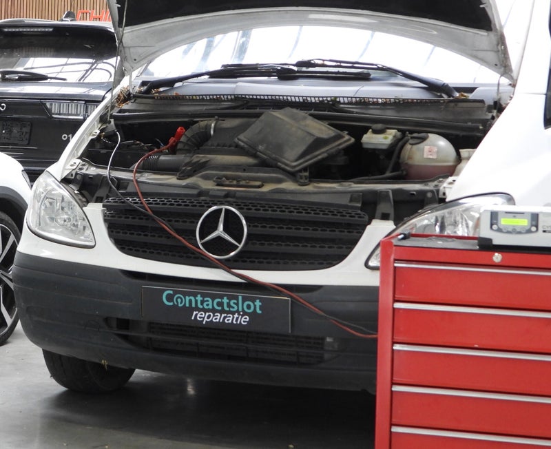 mercedes vito w639 wit in werkplaats voor aanzicht