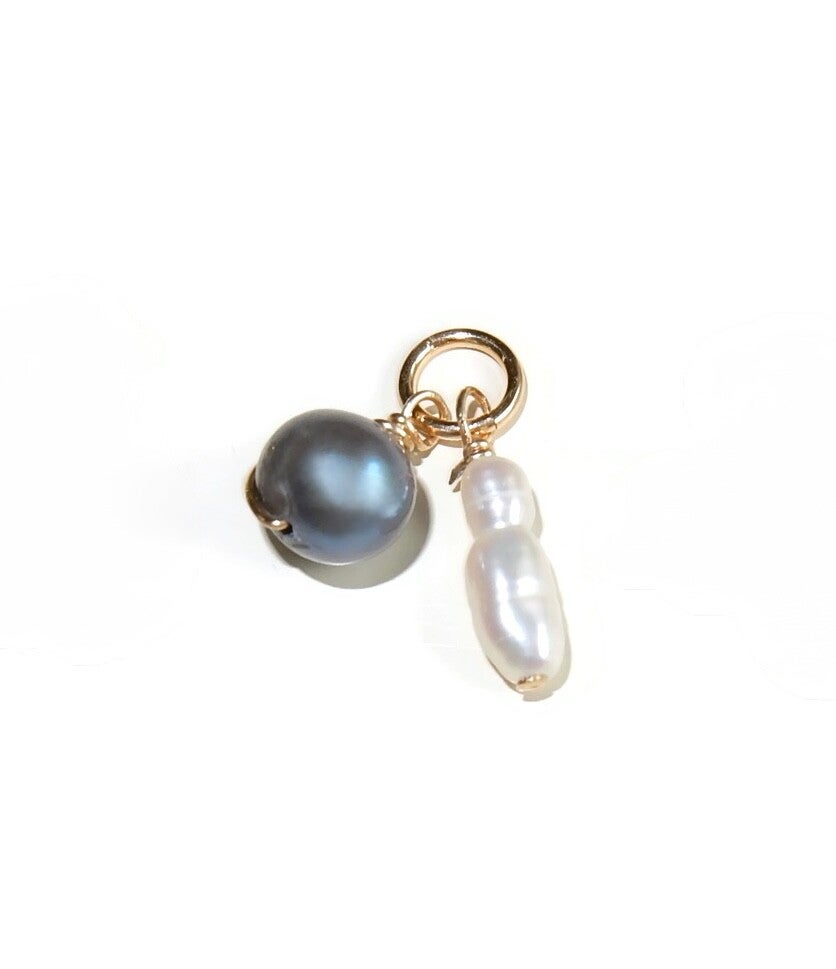 charm blue round and white irregular shaped freshwaterpearl CHP3088