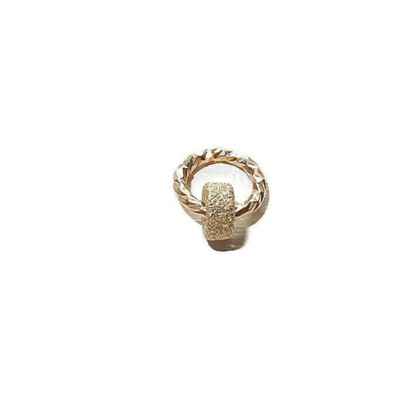 charm dusted 3 mm rondell on a 5 mm sparkling ring CH1198