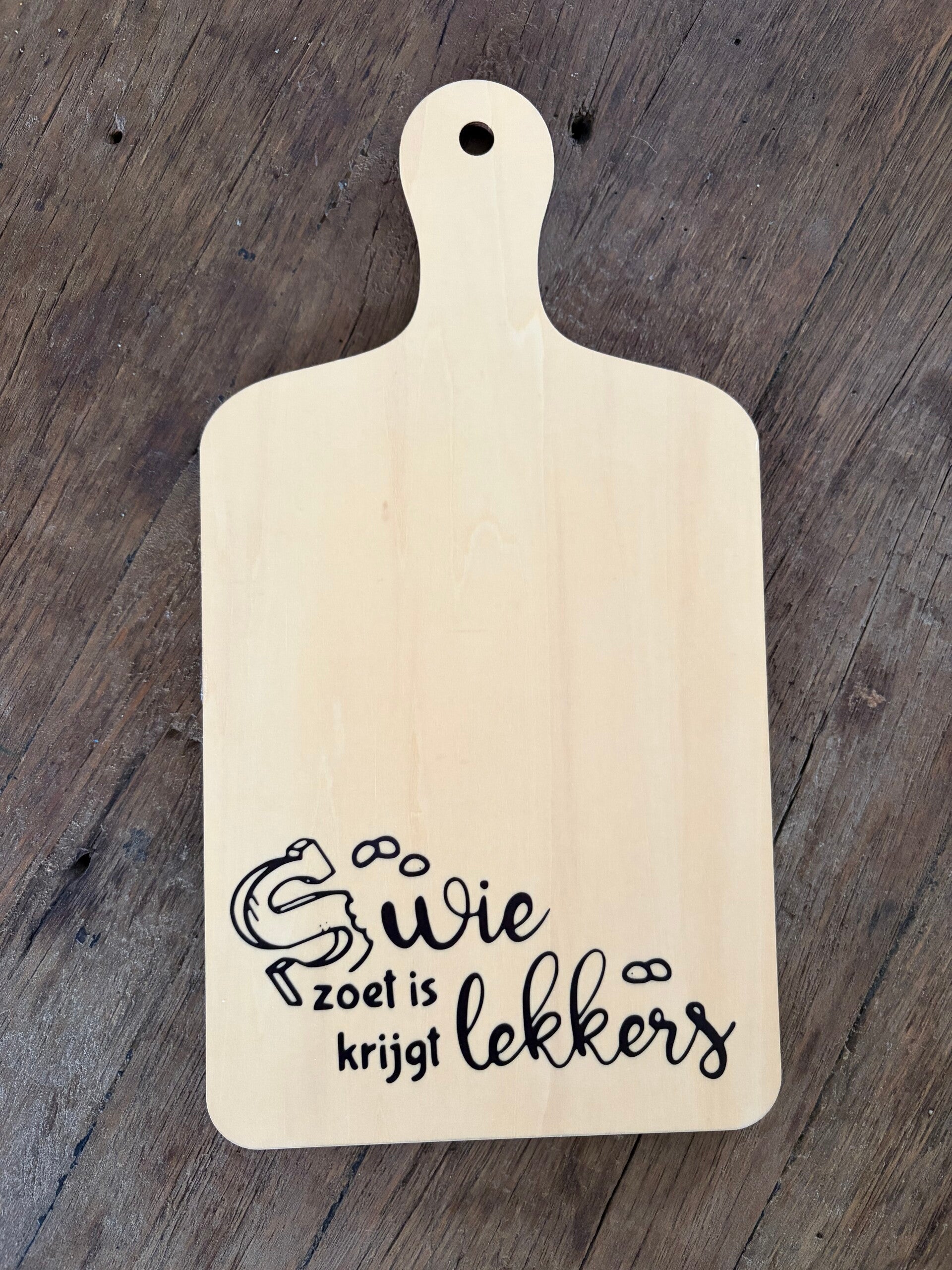 Borrelplank | Wie zoet is krijgt lekkers..