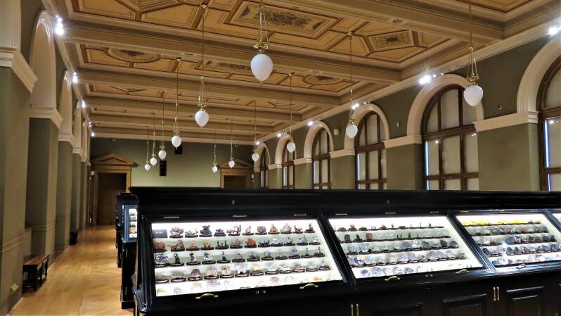 Expositie mineralen Nationaal Museum