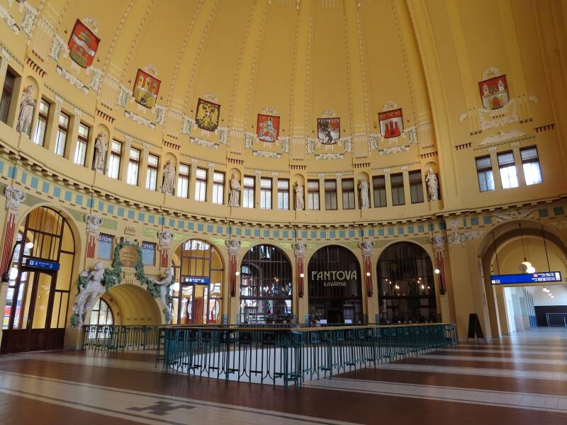 Hal van het Centraal Station in Praag, Josef Fanta