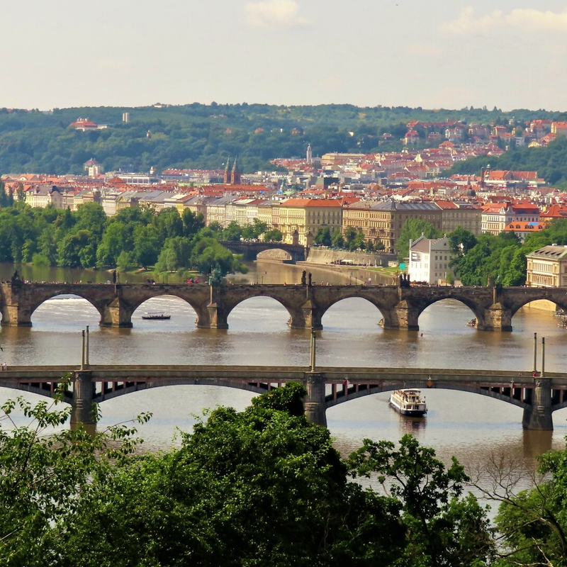 Het adembenemende uitzicht vanaf Letna