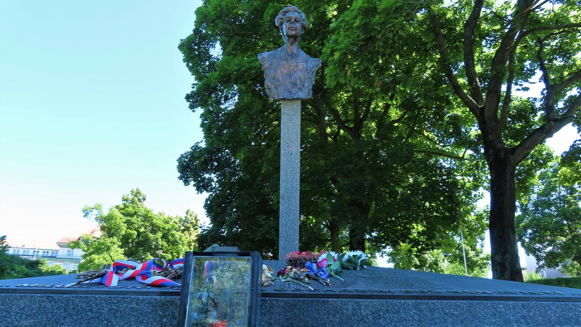 Milada Memorial, námesti Hrdinů, Praag 4