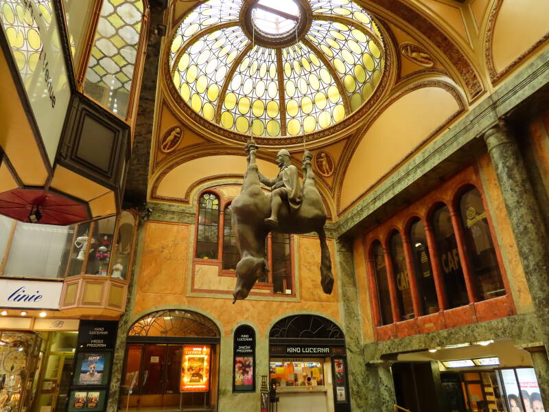 Omgekeerd paaard in Luzerna