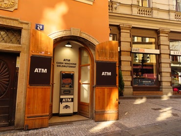 Pinnen Geld Wisselen En Betalen In Praag Verliefd Op Praag pinnen-geld-wisselen-en-betalen-in-praag-verliefd-op-praag
