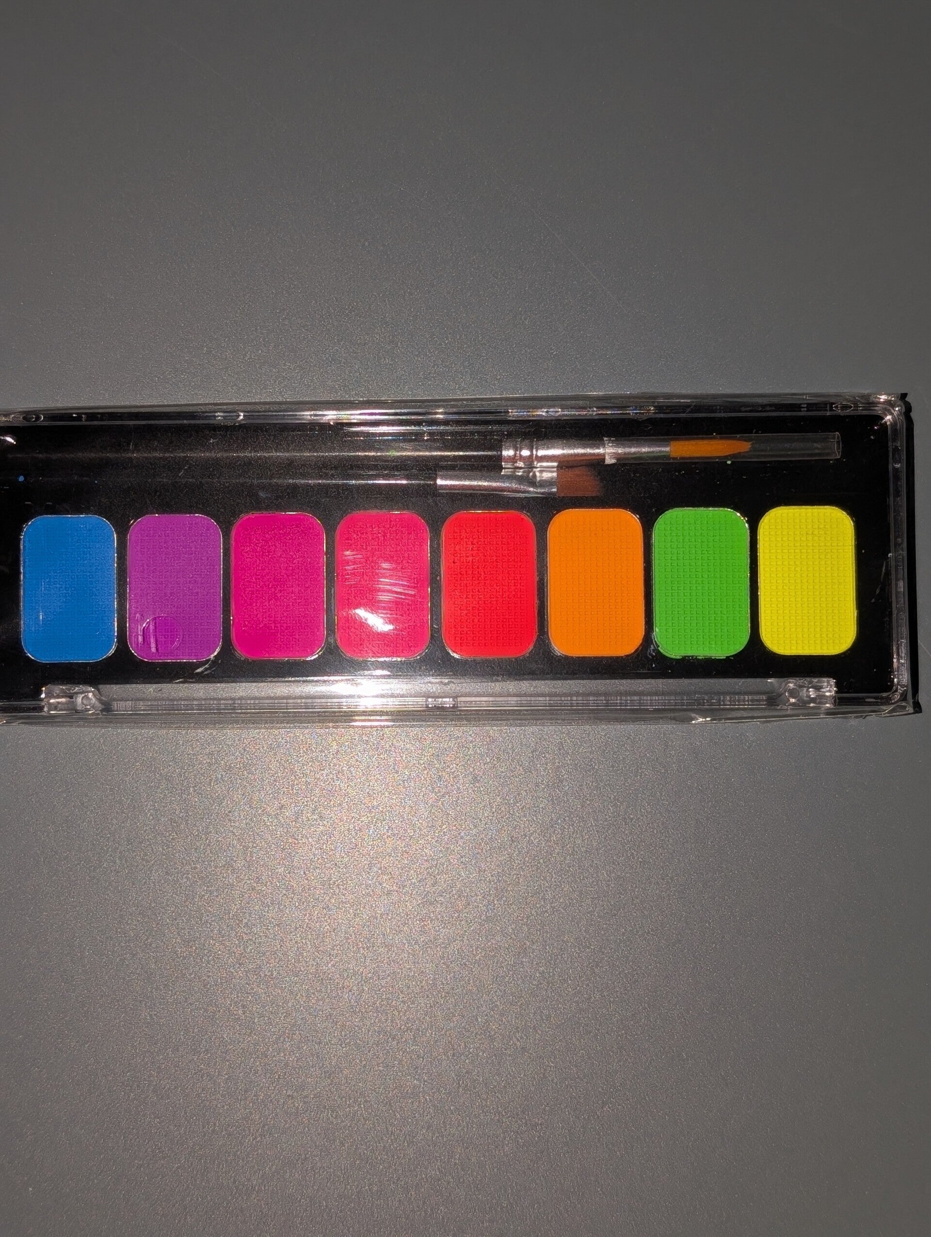 8 kleuren fluorescerende schmink