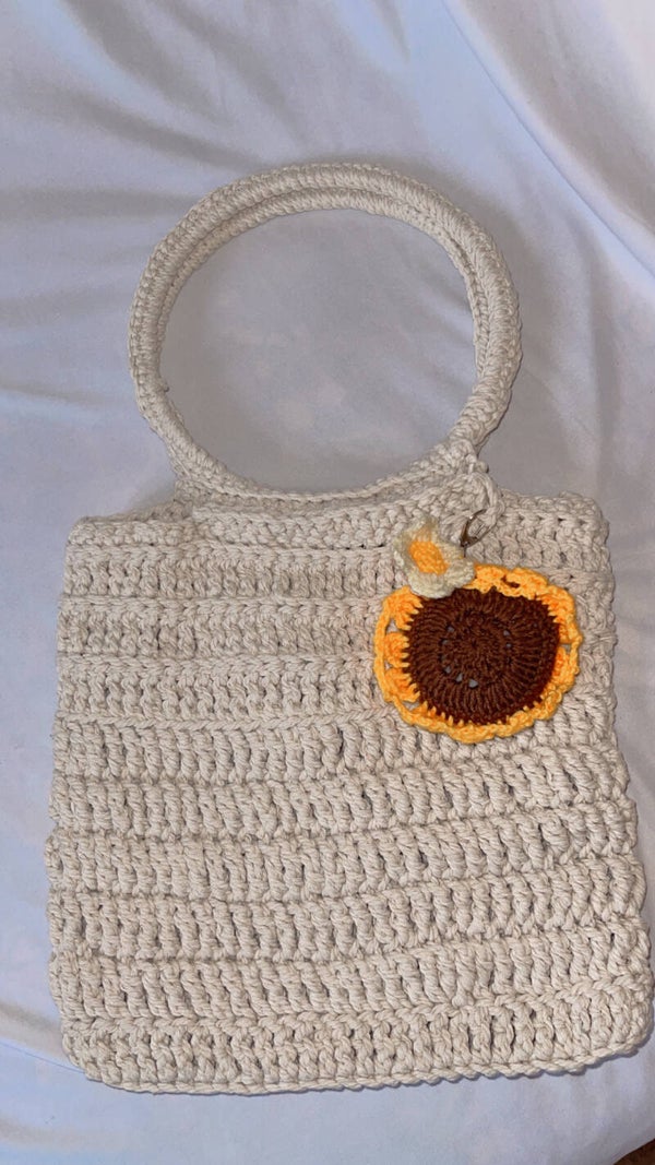Beige with Yellow & Brown Sunflower 🌻